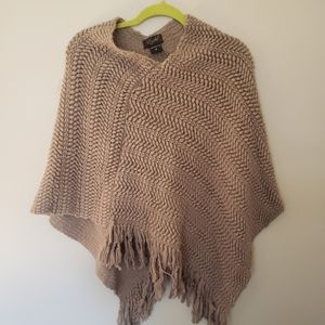 KNIT PONCHO LIGHT BEIGE